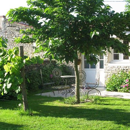 La Claverie Sainte-Radégonde-des-Noyers Екстериор снимка
