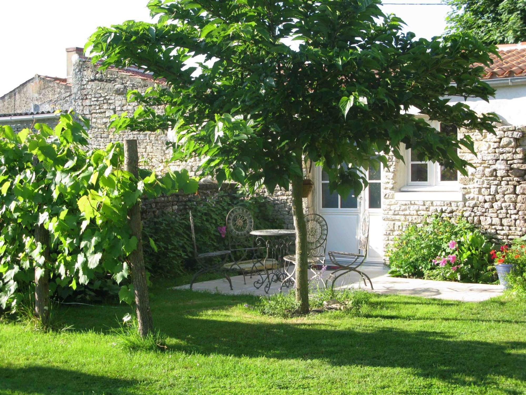 La Claverie Sainte-Radégonde-des-Noyers Екстериор снимка